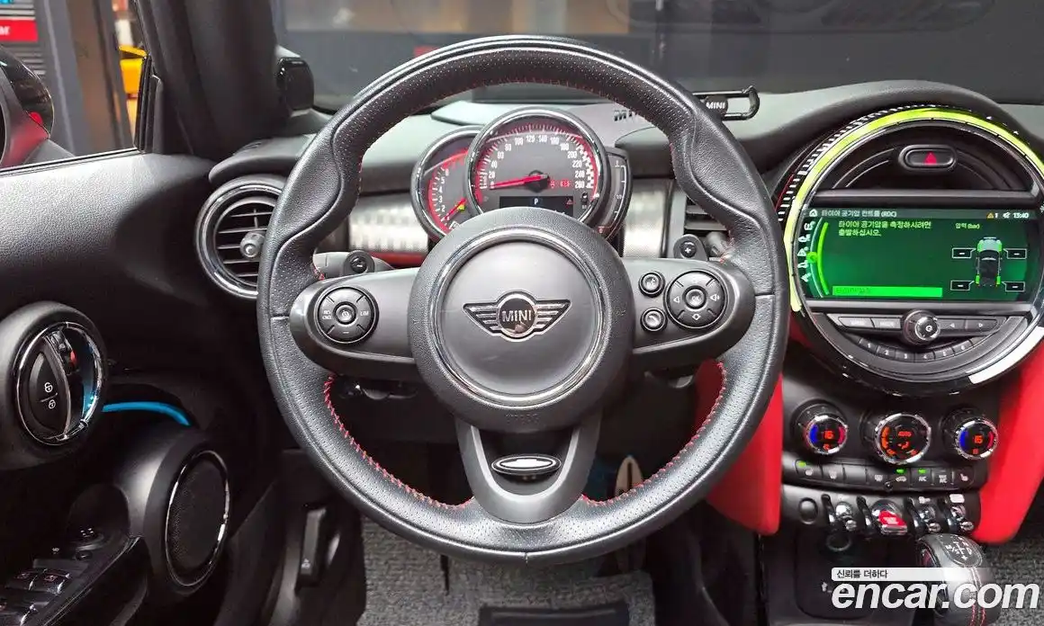 Mini Cooper Convertible 2019 2.0 автомат (гидро), фото 19
