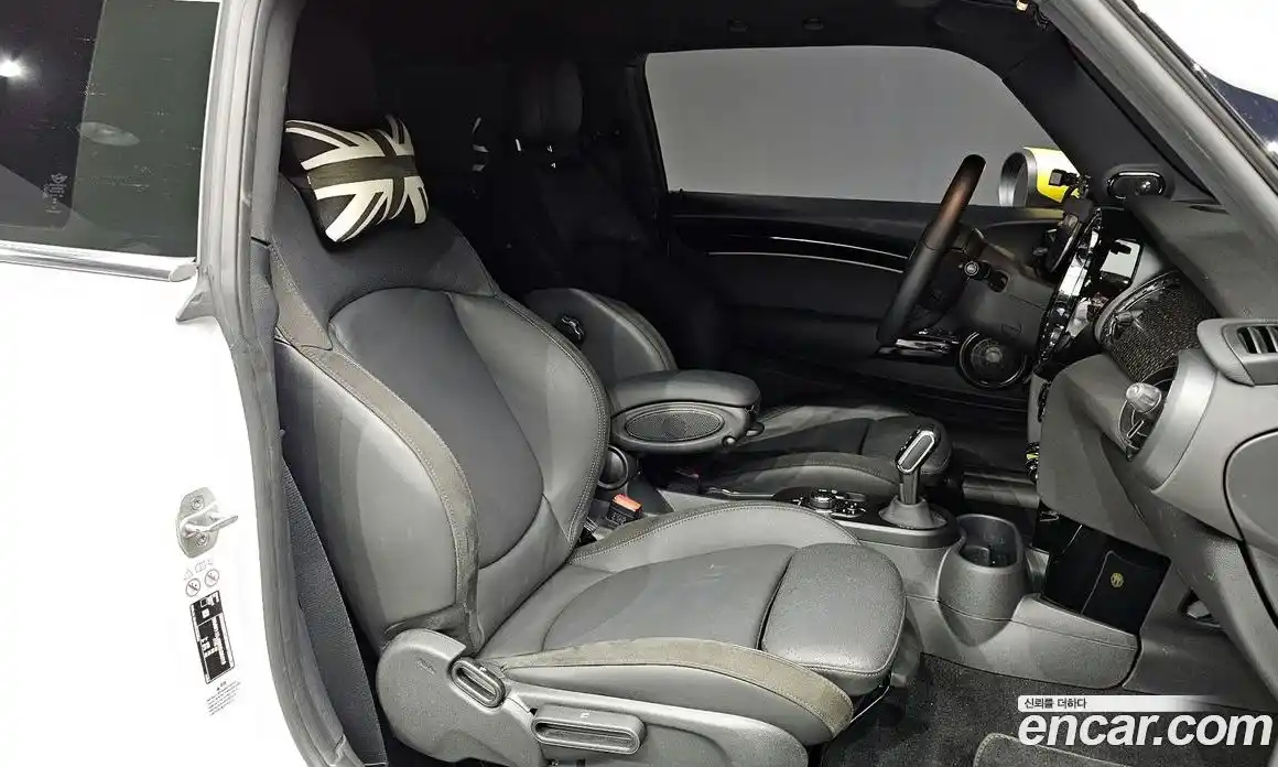 Mini Cooper 2023 автомат (гидро), фото 17
