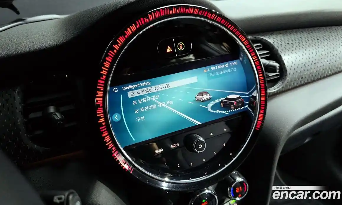 Mini Cooper 2023 автомат (гидро), фото 24