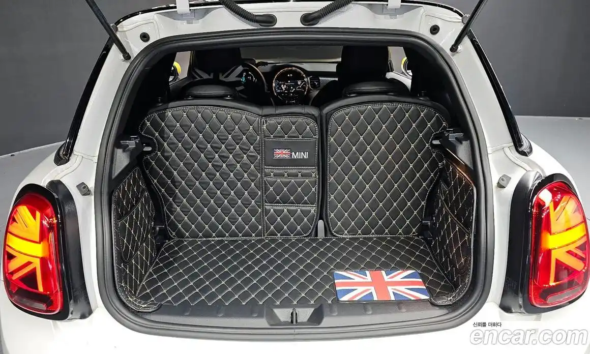 Mini Cooper 2023 автомат (гидро), фото 26