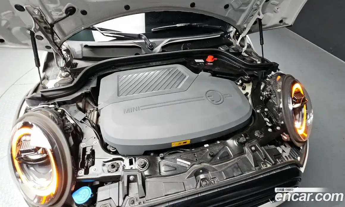 Mini Cooper 2023 автомат (гидро), фото 6