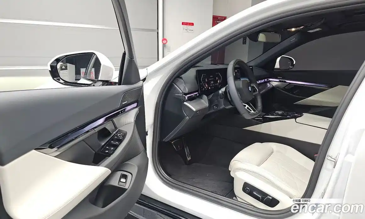 BMW 5 серия 2025 2.0 автомат (гидро), фото 13
