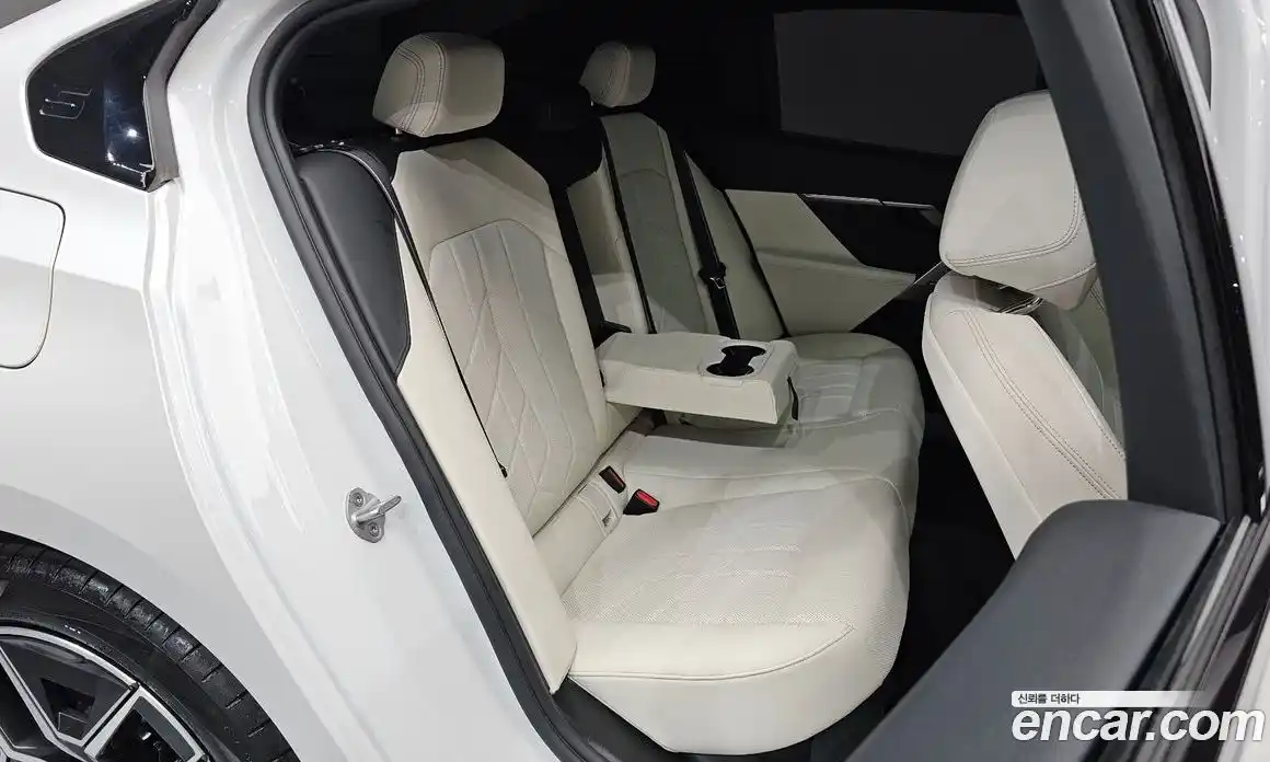 BMW 5 серия 2025 2.0 автомат (гидро), фото 18
