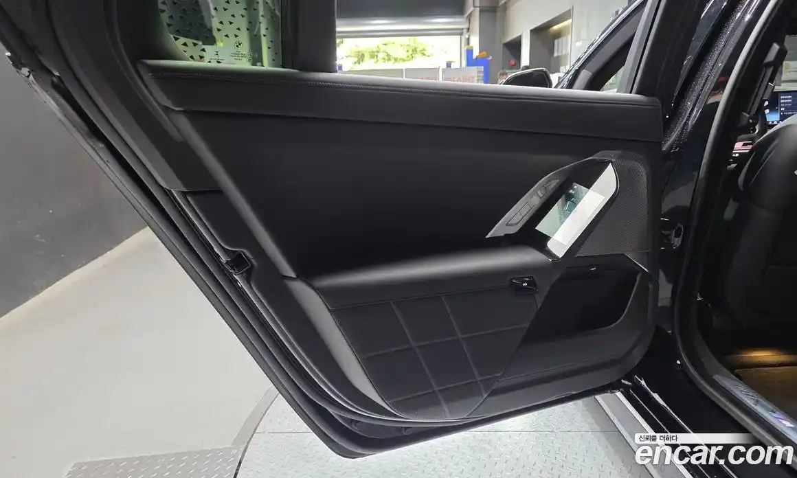 BMW 7 серия 2024 3.0 автомат (гидро), фото 15