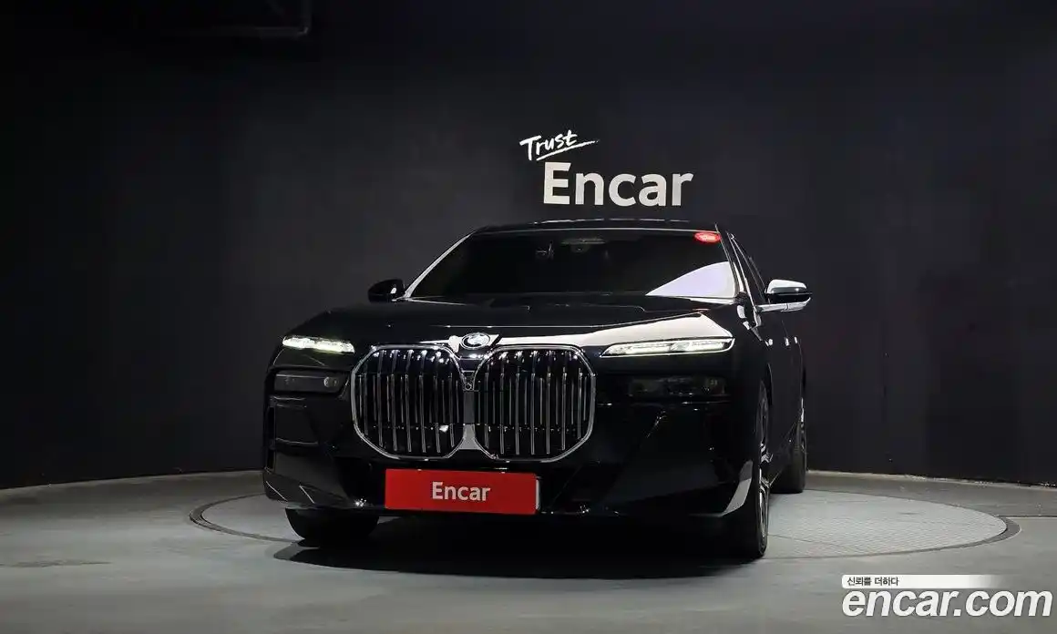BMW 7 серия 2024 3.0 автомат (гидро), фото 3