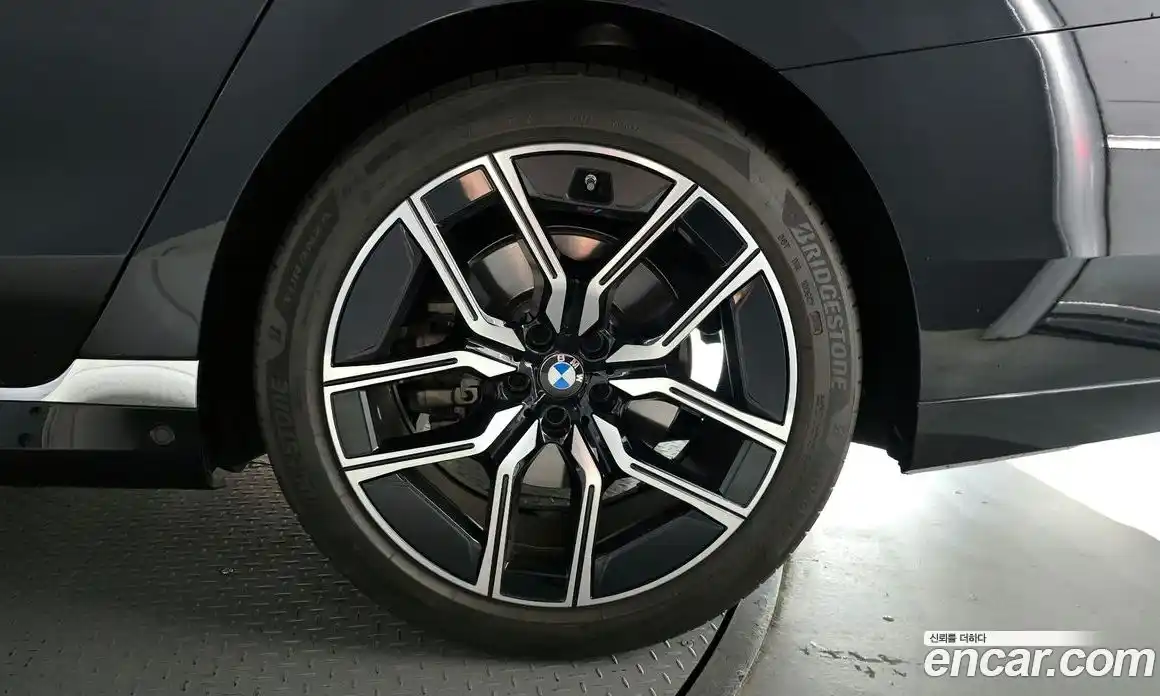 BMW 7 серия 2024 3.0 автомат (гидро), фото 7