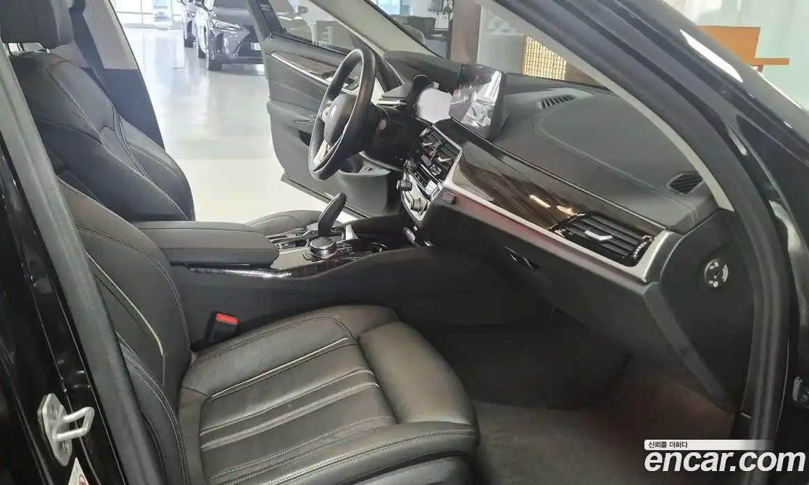 BMW 5 серия 2023 2.0 автомат (гидро), фото 14
