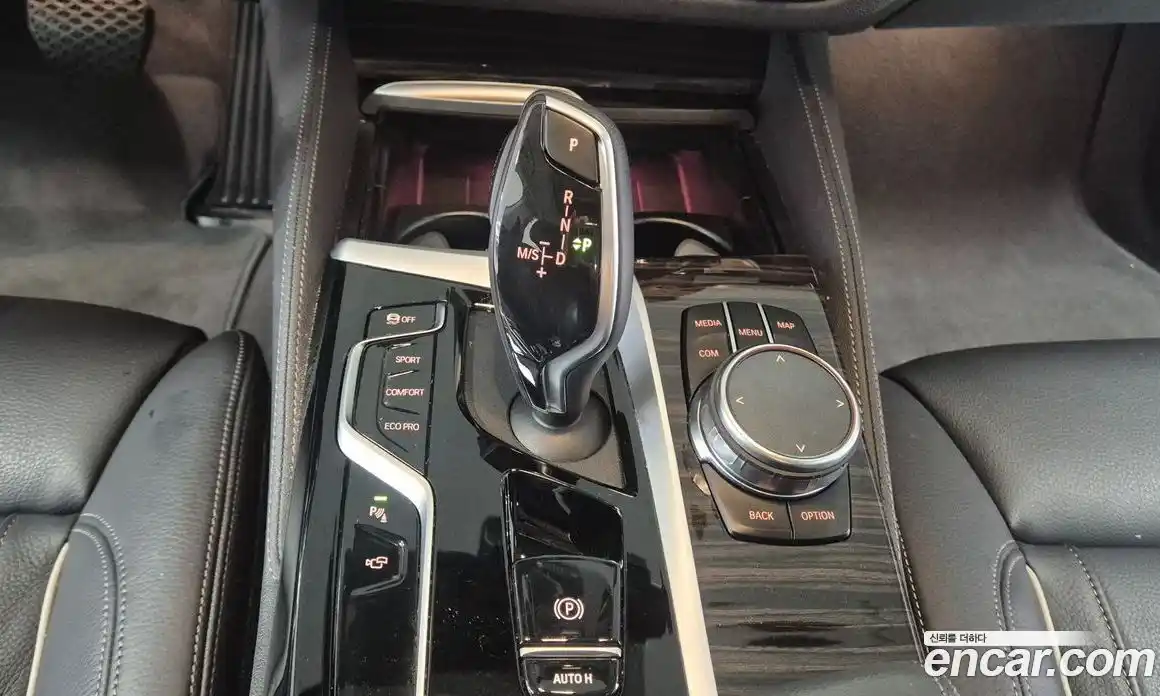 BMW 5 серия 2023 2.0 автомат (гидро), фото 9