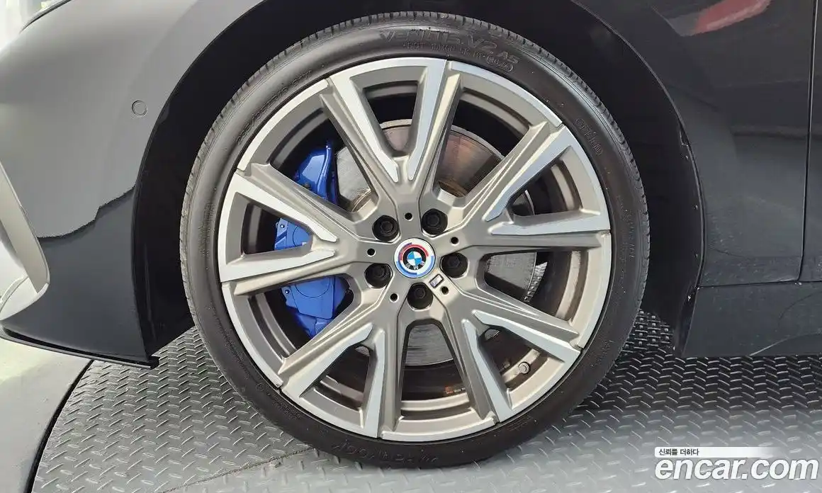 BMW 1 серия 2022 2.0 автомат (гидро), фото 5