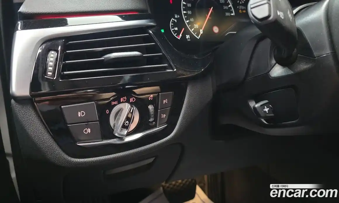 BMW 5 серия 2019 2.0 автомат (гидро), фото 23