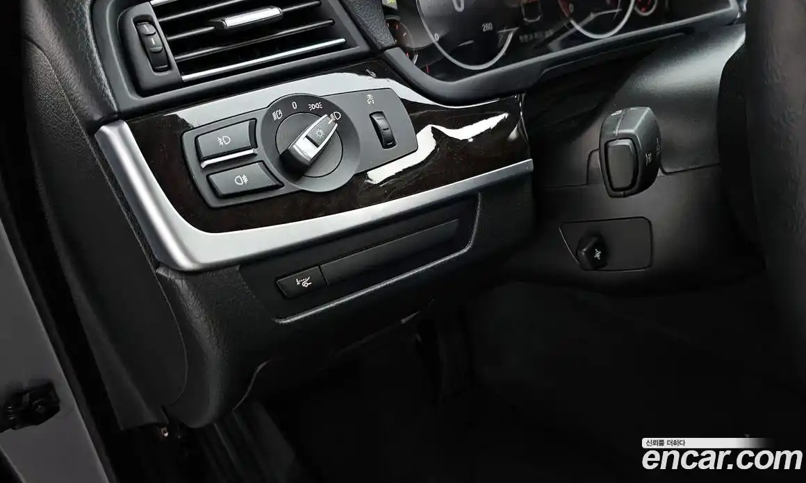 BMW 5 серия 2013 2.0 автомат (гидро), фото 18