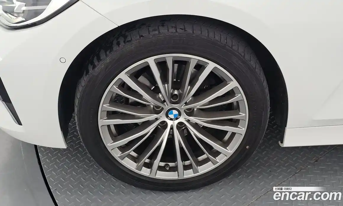 BMW 3 серия 2021 2.0 автомат (гидро), фото 5