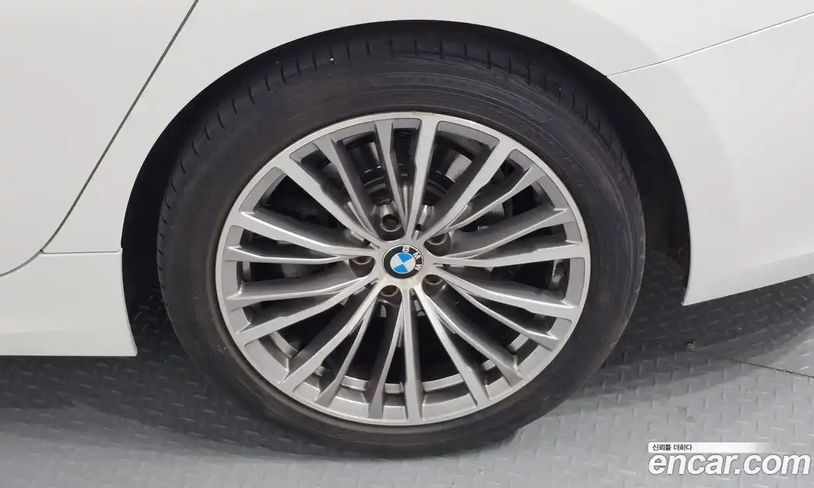 BMW 3 серия 2021 2.0 автомат (гидро), фото 7