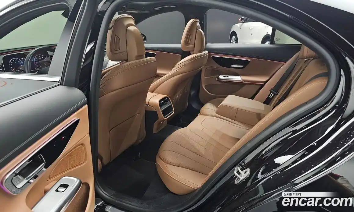 Mercedes-Benz E-Class 2024 2.0 автомат (гидро), фото 17