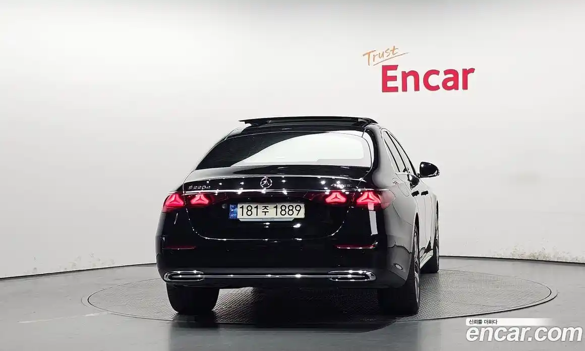 Mercedes-Benz E-Class 2024 2.0 автомат (гидро), фото 3