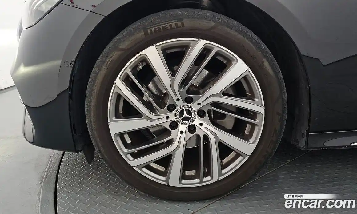 Mercedes-Benz E-Class 2024 2.0 автомат (гидро), фото 4