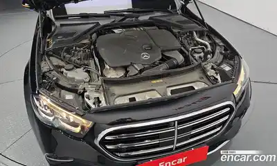 Mercedes-Benz E-Class 2024 2.0 автомат (гидро), миниатюра 5