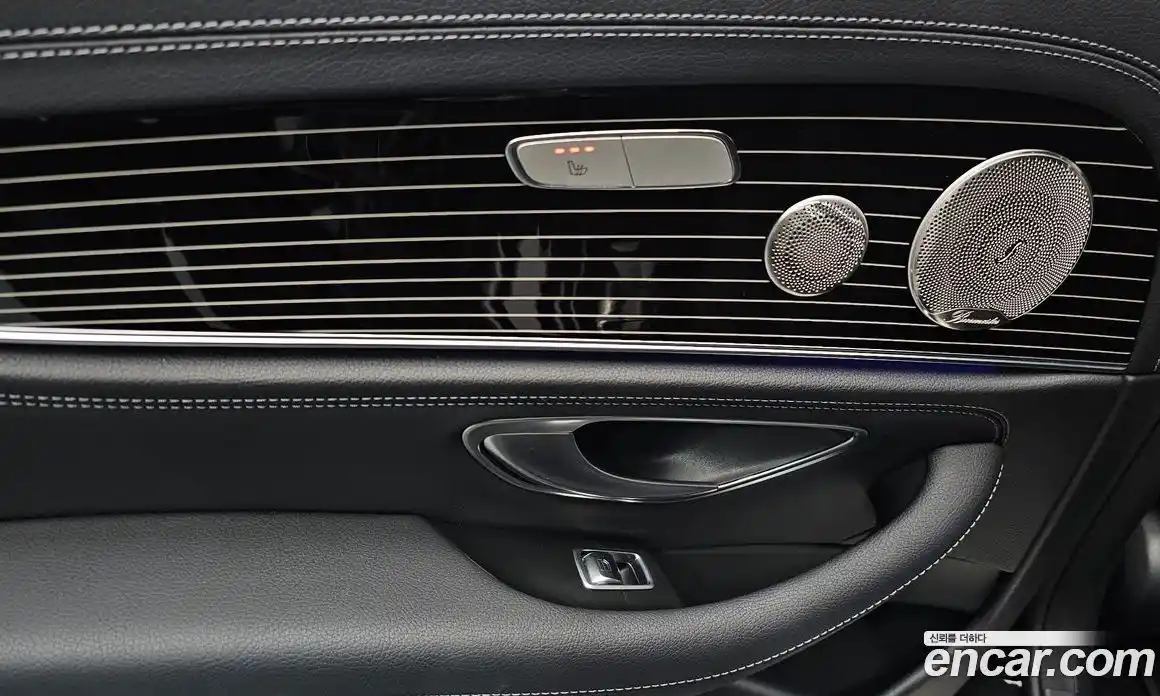 Mercedes-Benz E-Class 2023 3.0 автомат (гидро), фото 24
