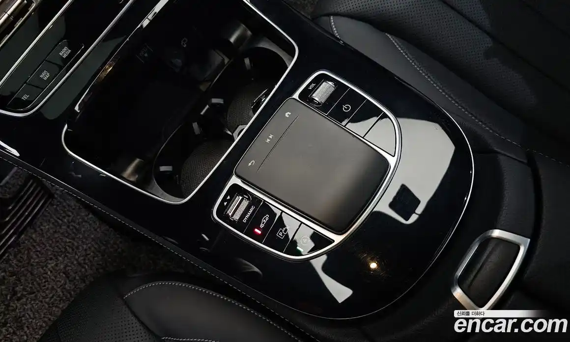 Mercedes-Benz E-Class 2023 3.0 автомат (гидро), фото 32