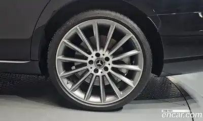 Mercedes-Benz E-Class 2023 3.0 автомат (гидро), миниатюра 6