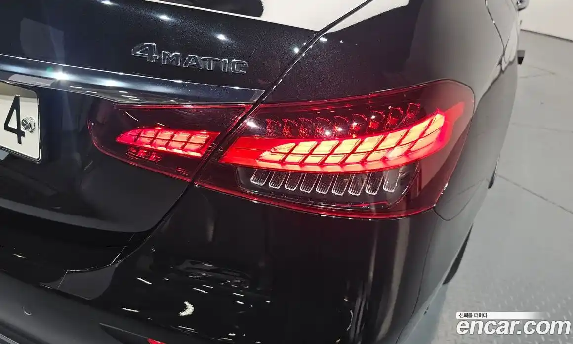 Mercedes-Benz E-Class 2023 3.0 автомат (гидро), фото 8