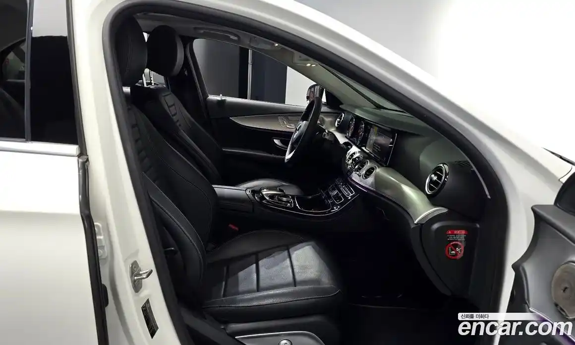 Mercedes-Benz E-Class 2018 2.0 автомат (гидро), фото 16