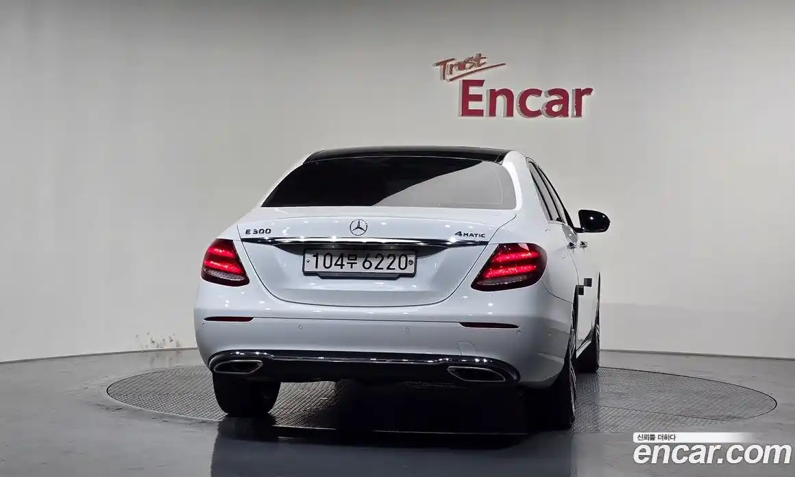 Mercedes-Benz E-Class 2018 2.0 автомат (гидро), фото 4