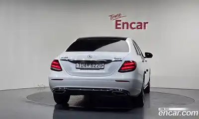 Mercedes-Benz E-Class 2018 2.0 автомат (гидро), миниатюра 4