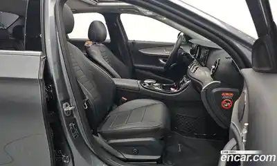 Mercedes-Benz E-Class 2018 2.0 автомат (гидро), миниатюра 12