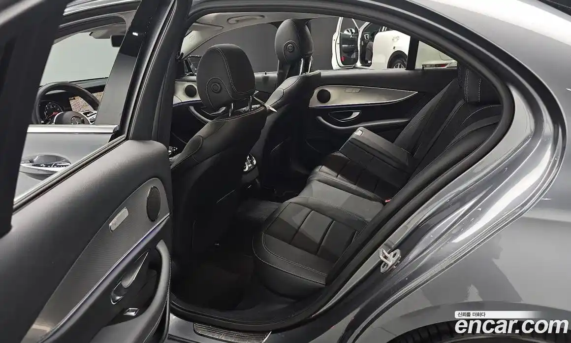 Mercedes-Benz E-Class 2018 2.0 автомат (гидро), фото 17