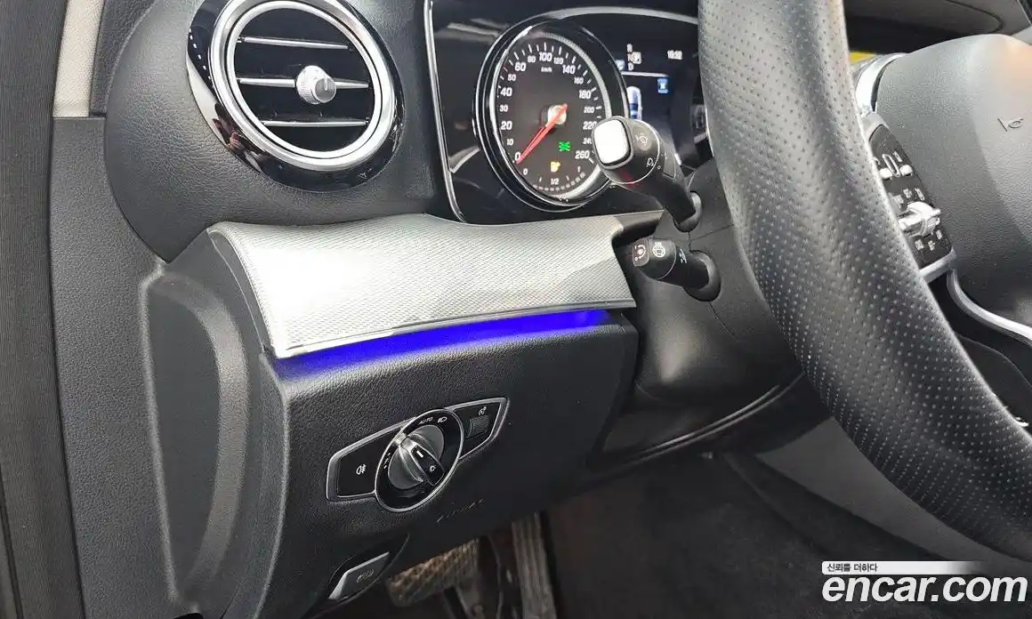 Mercedes-Benz E-Class 2018 2.0 автомат (гидро), фото 26