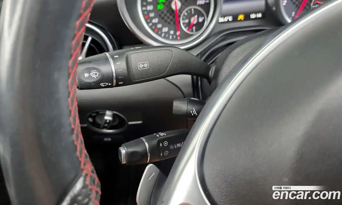 Mercedes-Benz SLC-Class 2017 2.0 гидро, фото 23 Mercedes-Benz SLC-Class 2017 2.0 гидро, фото 23