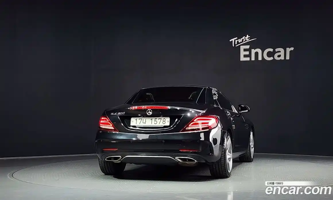Mercedes-Benz SLC-Class 2017 2.0 гидро, фото 4 Mercedes-Benz SLC-Class 2017 2.0 гидро, фото 4