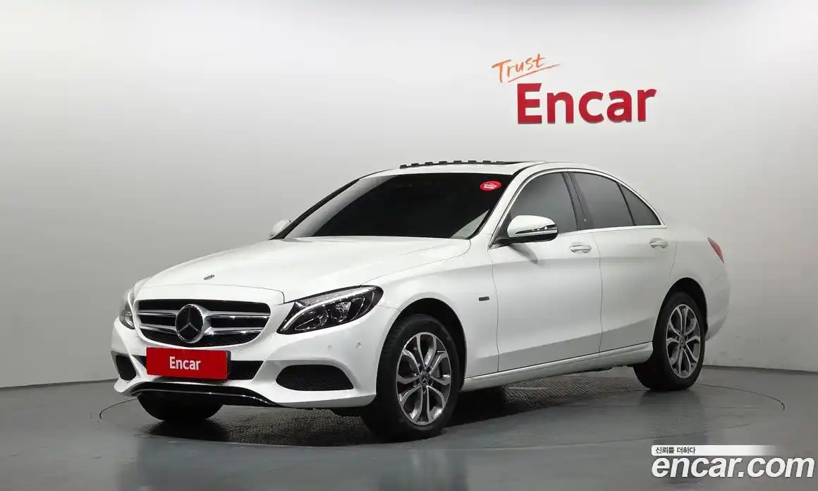 Mercedes-Benz C-Class 2018 2.0 гидро, фото 1 Mercedes-Benz C-Class 2018 2.0 гидро, фото 1
