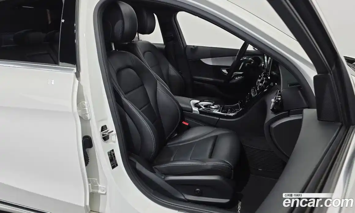Mercedes-Benz C-Class 2018 2.0 гидро, фото 12 Mercedes-Benz C-Class 2018 2.0 гидро, фото 12
