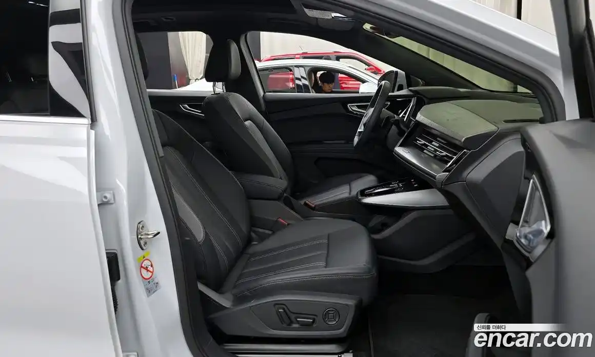 Audi Q4 e-tron 2025 0.2 автомат (гидро), фото 11