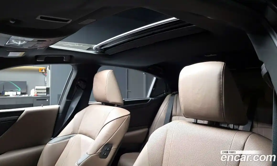 Lexus ES 2025 2.5 автомат (гидро), фото 24