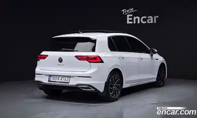 Volkswagen Golf 2024 2.0 автомат (гидро), миниатюра 2