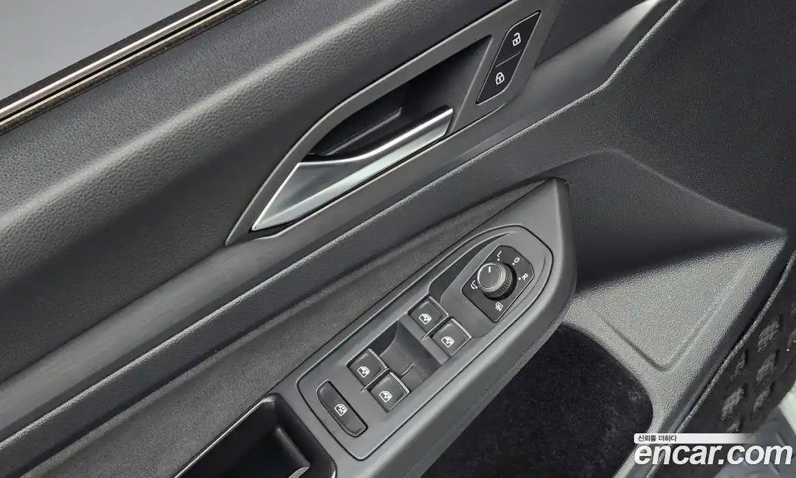 Volkswagen Golf 2024 2.0 автомат (гидро), фото 26