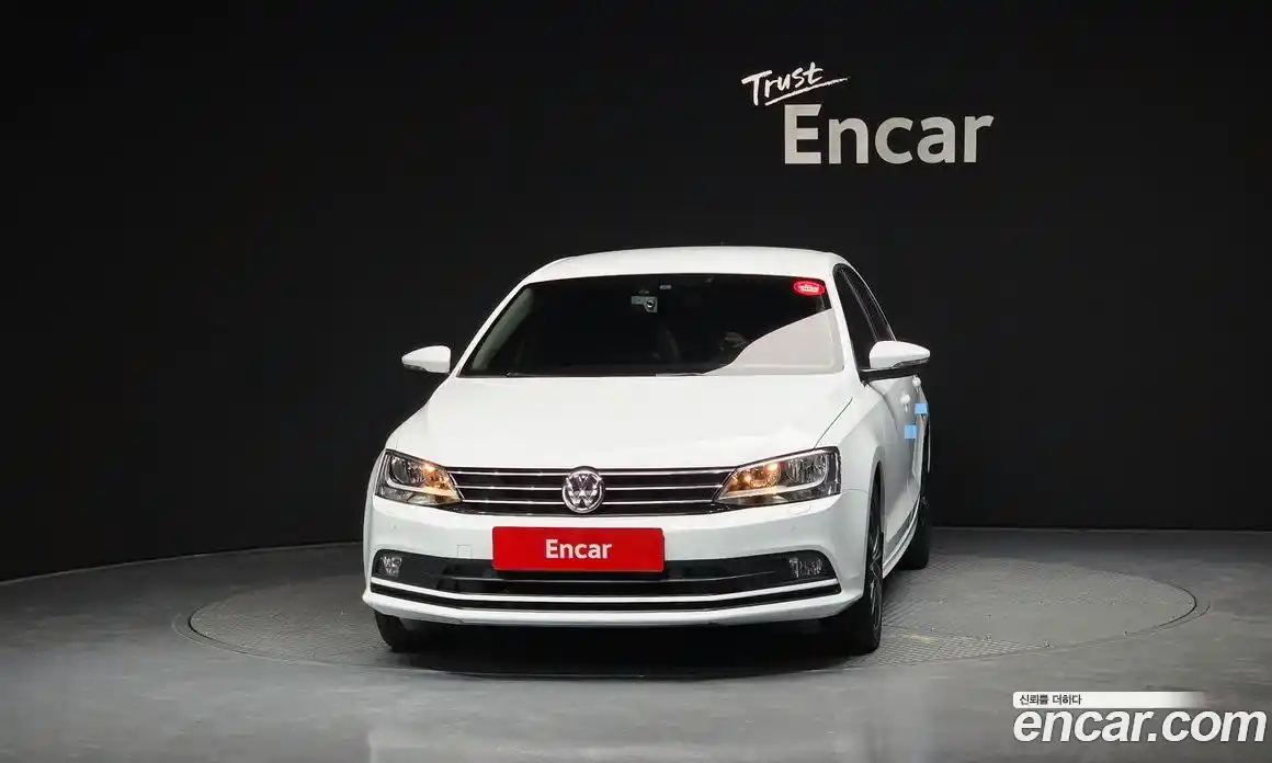 Volkswagen Jetta 2015 2.0 автомат (гидро), фото 3