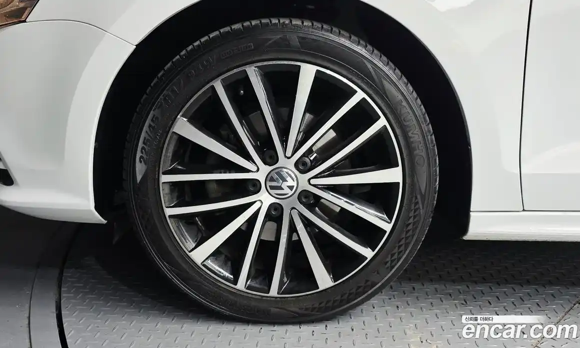 Volkswagen Jetta 2015 2.0 автомат (гидро), фото 5