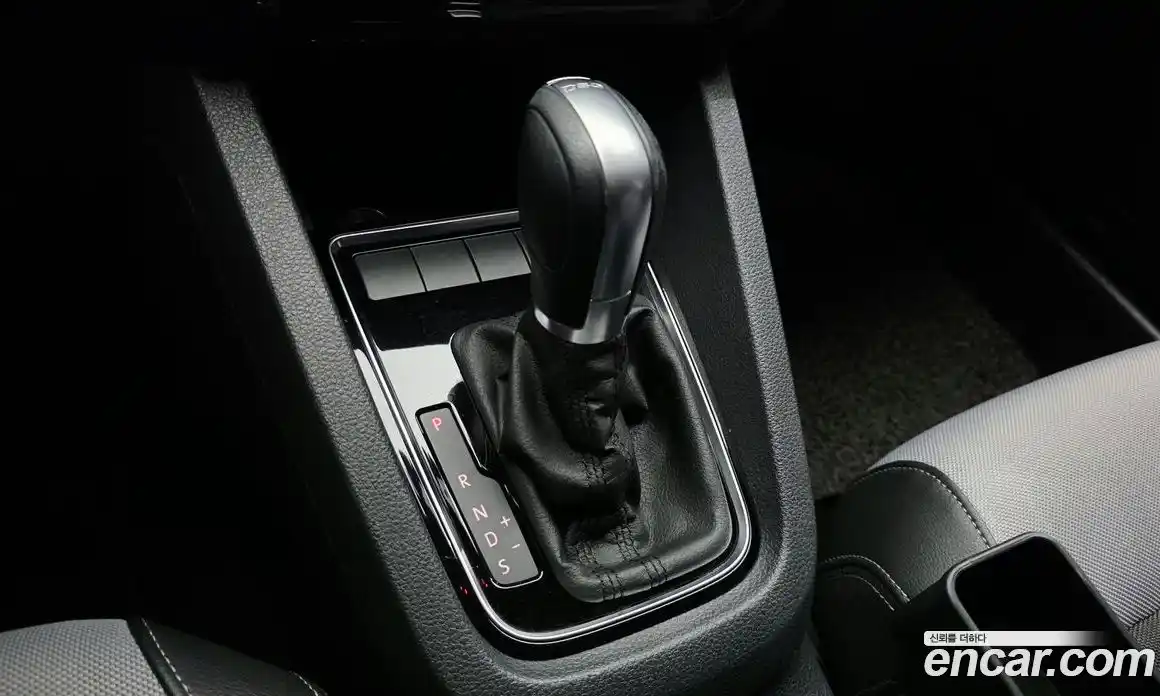 Volkswagen Jetta 2015 2.0 автомат (гидро), фото 9