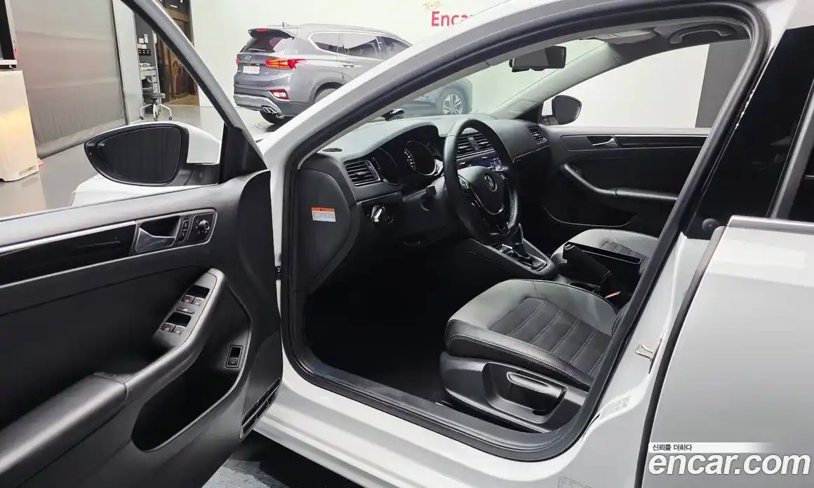 Volkswagen Jetta 2015 2.0 автомат (гидро), фото 10