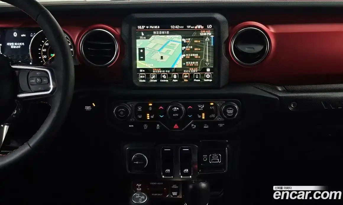 Jeep Wrangler 2023 2.0 автомат (гидро), фото 20
