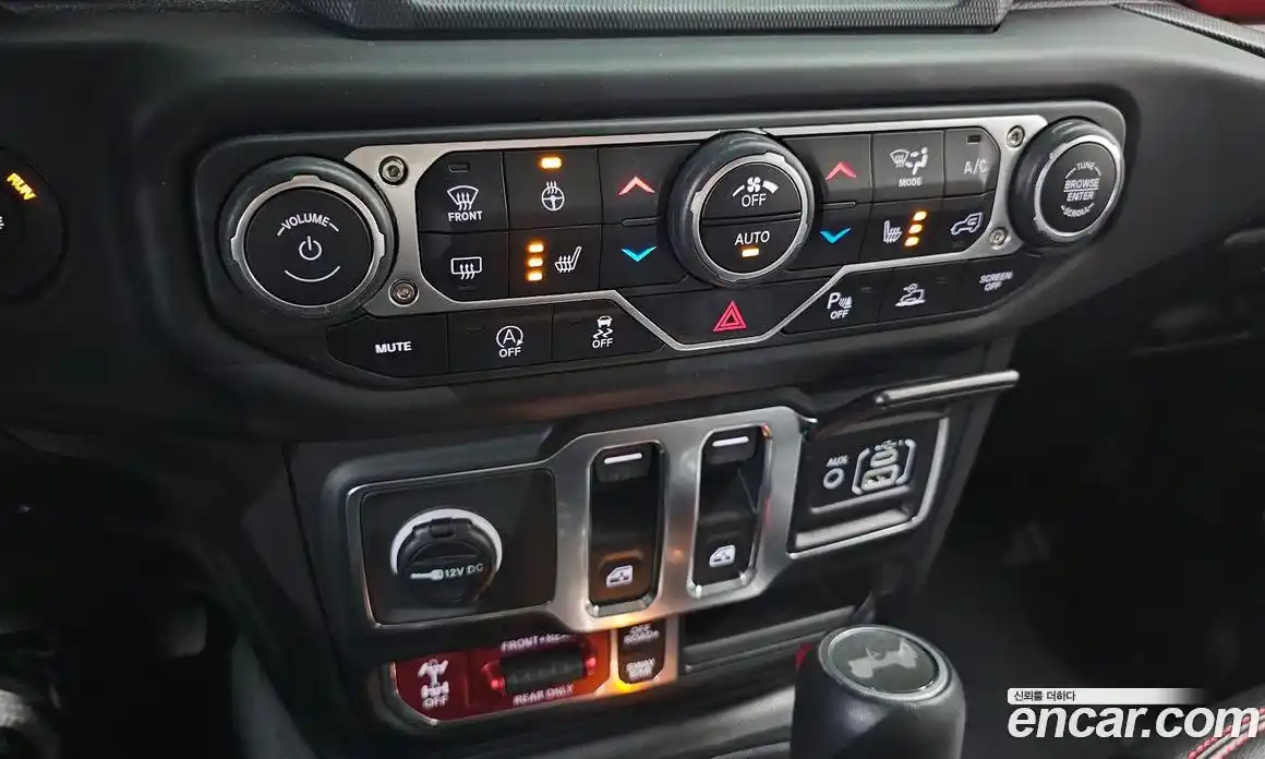 Jeep Wrangler 2023 2.0 автомат (гидро), фото 31