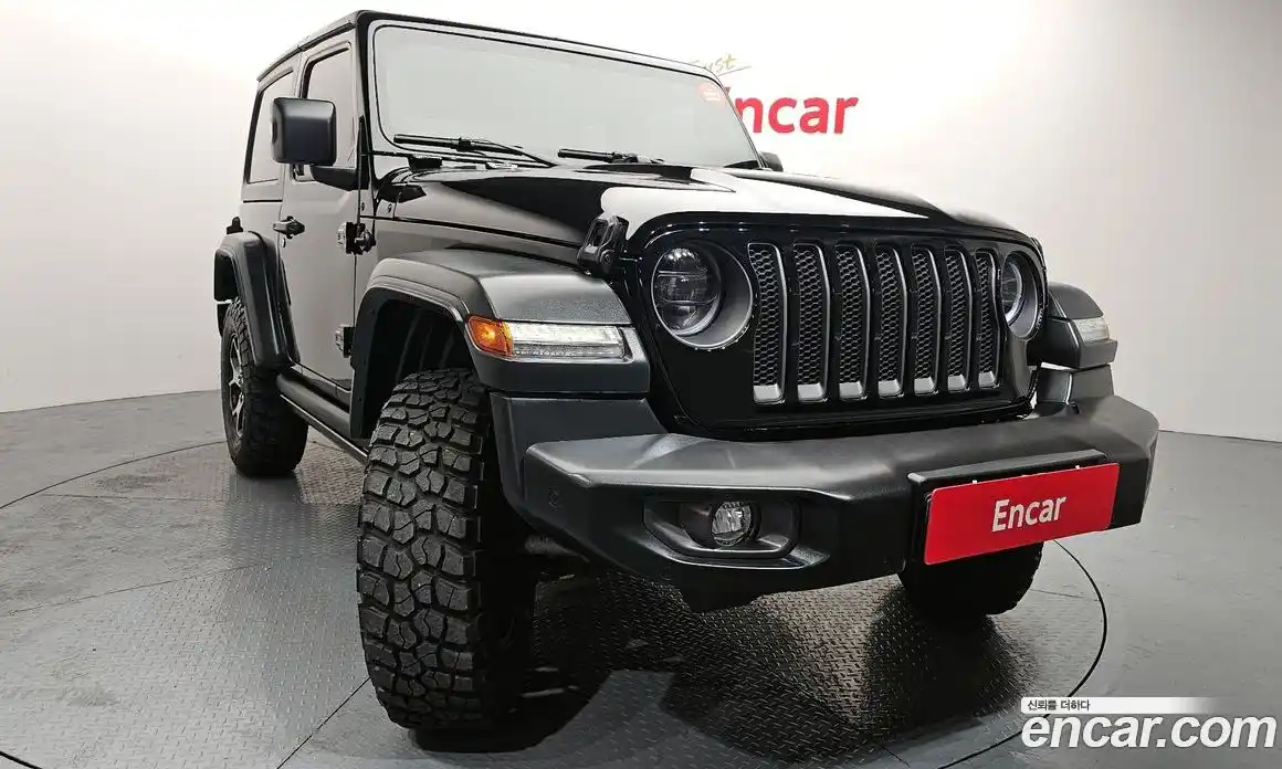 Jeep Wrangler 2023 2.0 автомат (гидро), фото 33