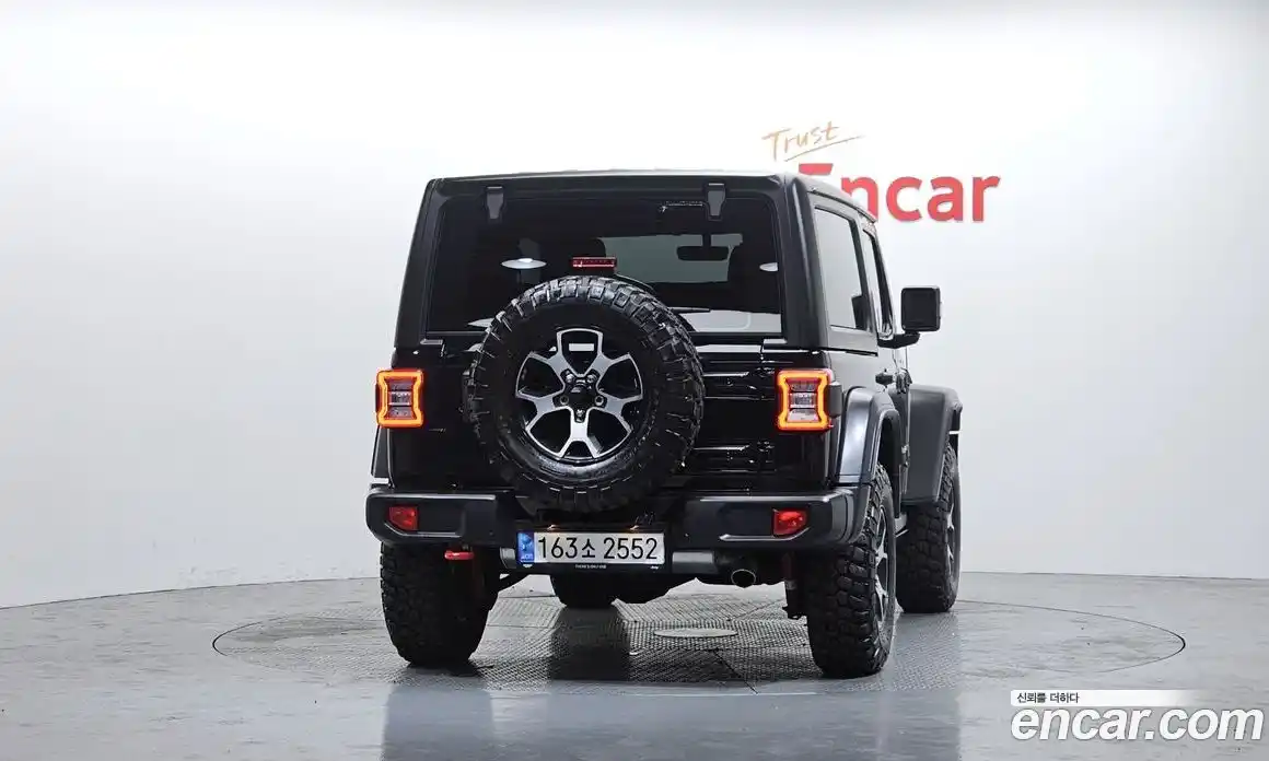 Jeep Wrangler 2023 2.0 автомат (гидро), фото 4