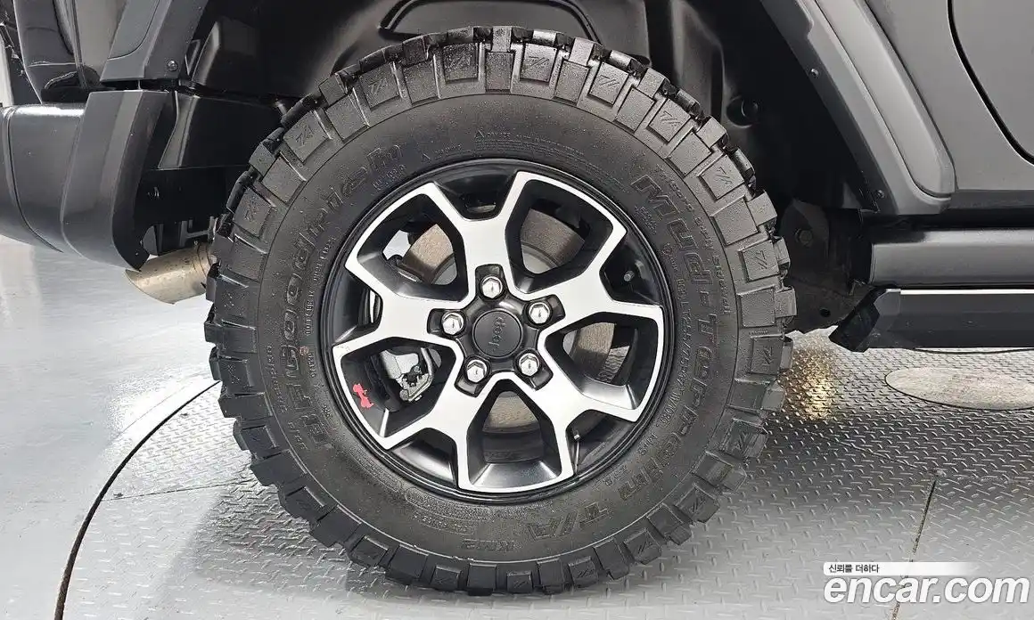 Jeep Wrangler 2023 2.0 автомат (гидро), фото 5
