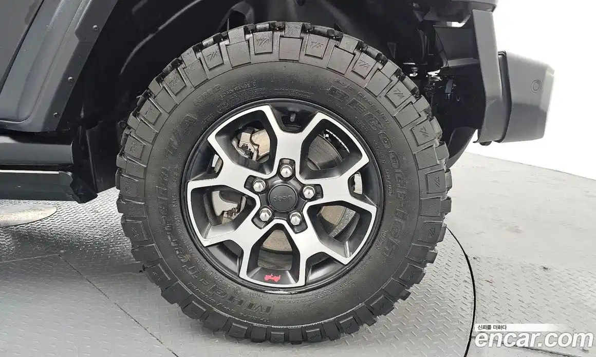 Jeep Wrangler 2023 2.0 автомат (гидро), фото 7
