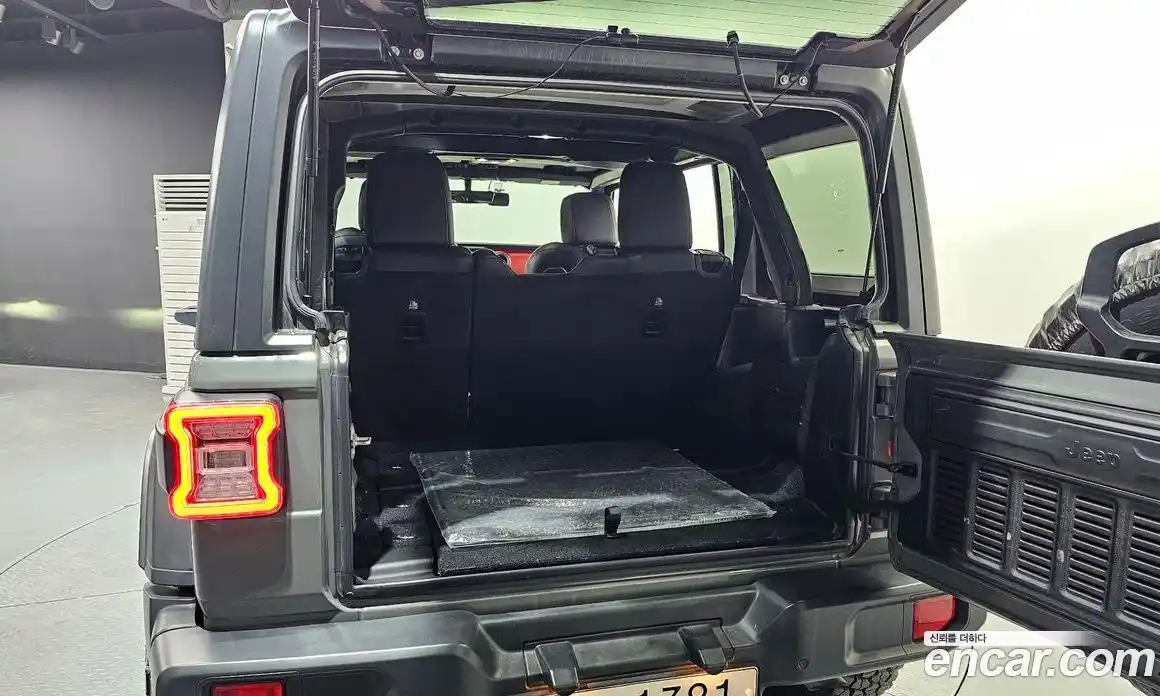 Jeep Wrangler 2019 2.0 автомат (гидро), фото 20